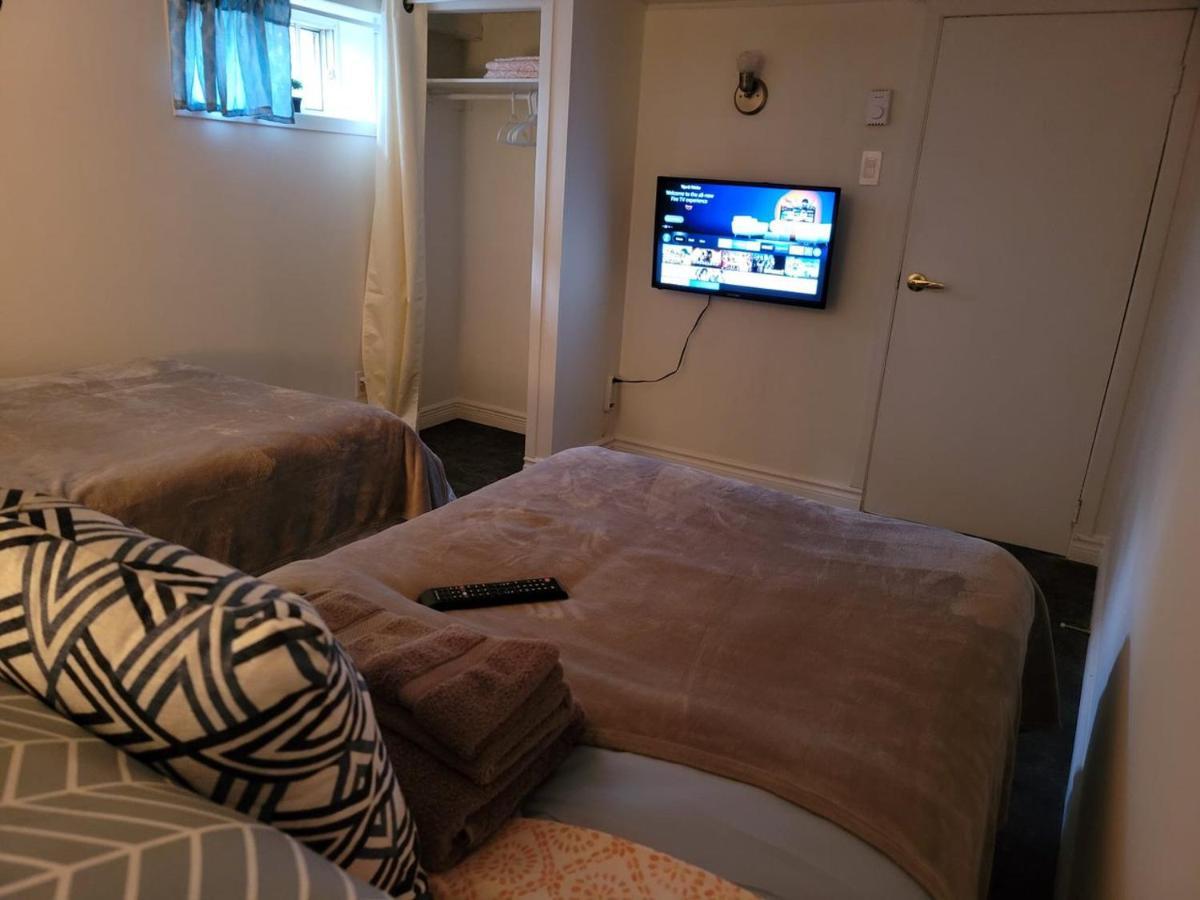 埃德门兹顿Lower Level Apt 6Ft High Close To Hwy Netflix Wifi公寓 外观 照片
